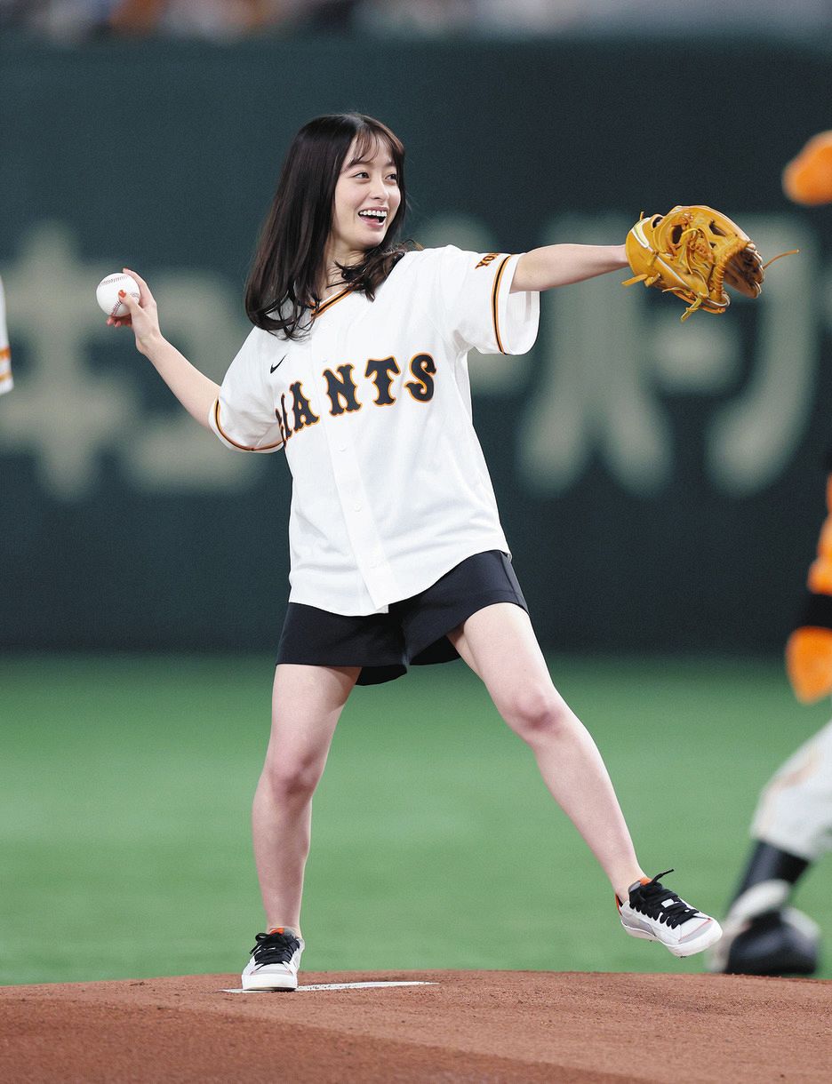 橋本環奈の野球愛が凄すぎる！巨人ファンになった理由と神投球の全真相