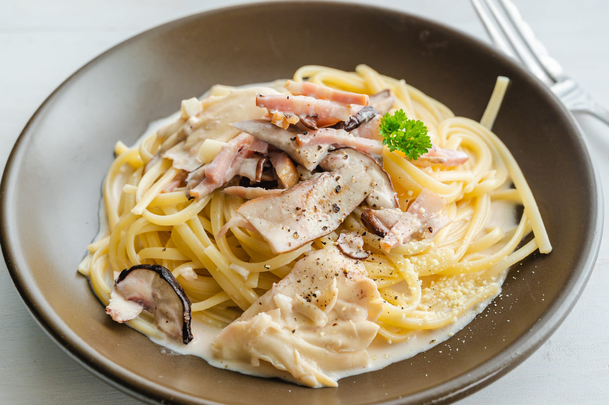 牛乳で作る濃厚クリームパスタの黄金比！分離と水っぽさを防ぐプロ技