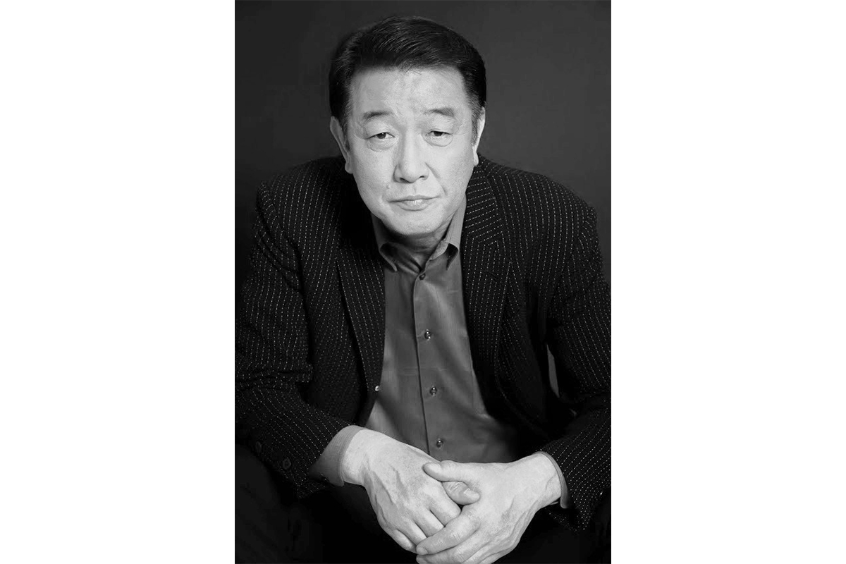 布施博の難病疑惑と歩行困難の真相｜脊柱管狭窄症と妻の支えで掴んだ現在