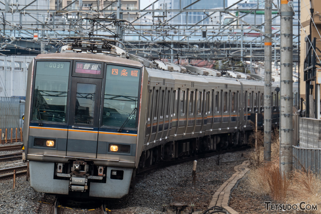 学研都市線なぜ遅延多い？混雑・快速停車駅と住みやすさの真相を徹底検証