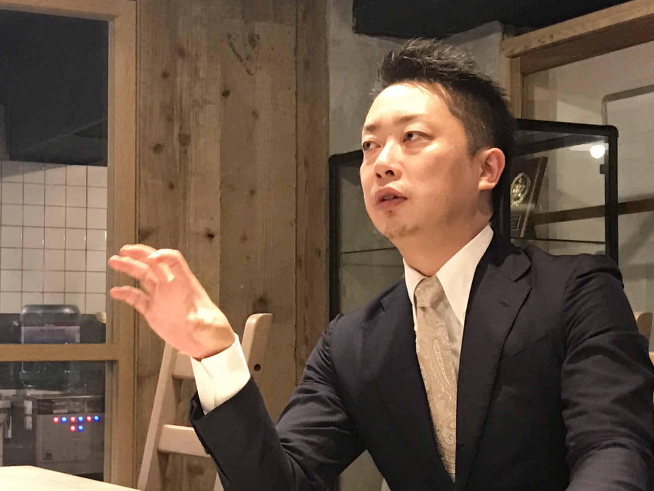 飲食店経営者の年収と手取りの実態｜廃業率の真相と生き残る成功法則
