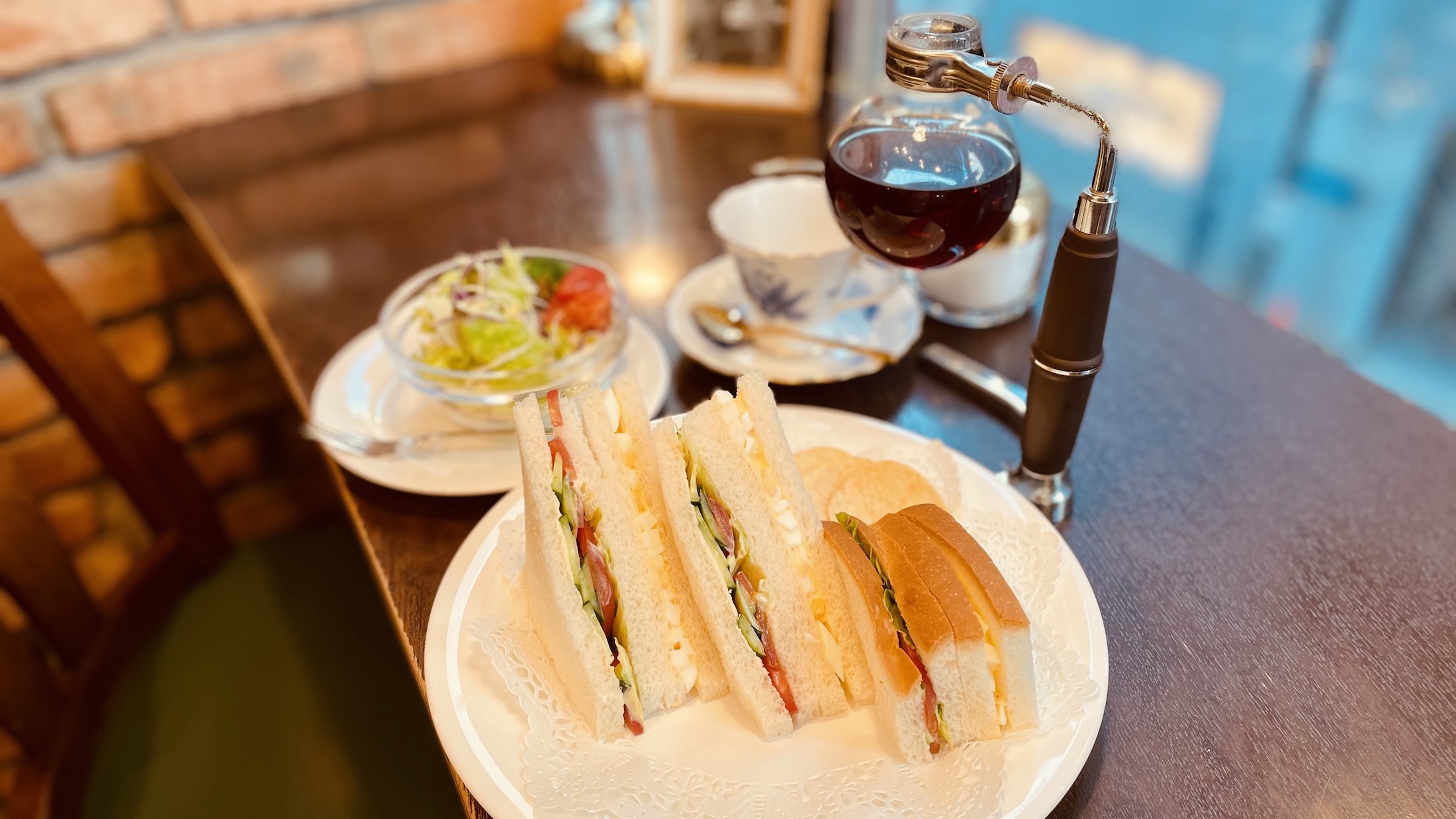 朝早くからやってるカフェ決定版！早朝6時・7時営業の穴場と活用術