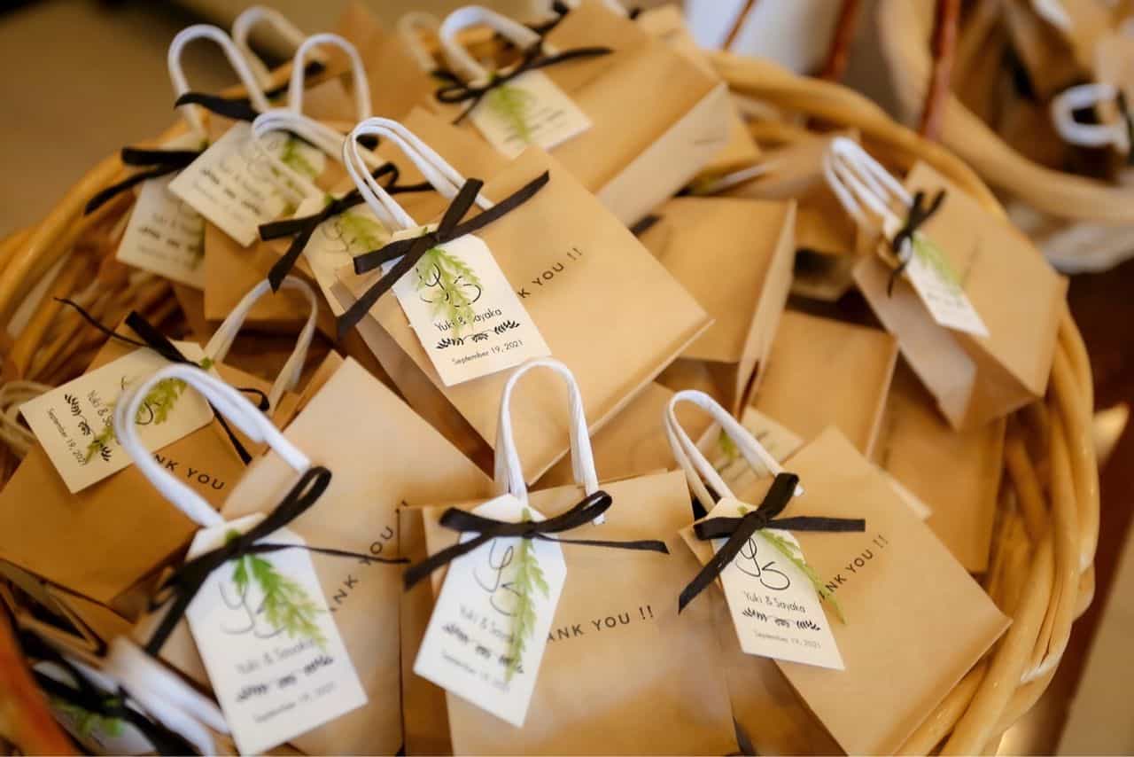 結婚式プチギフトお菓子でがっかり？本音調査と2026年最新ランキング