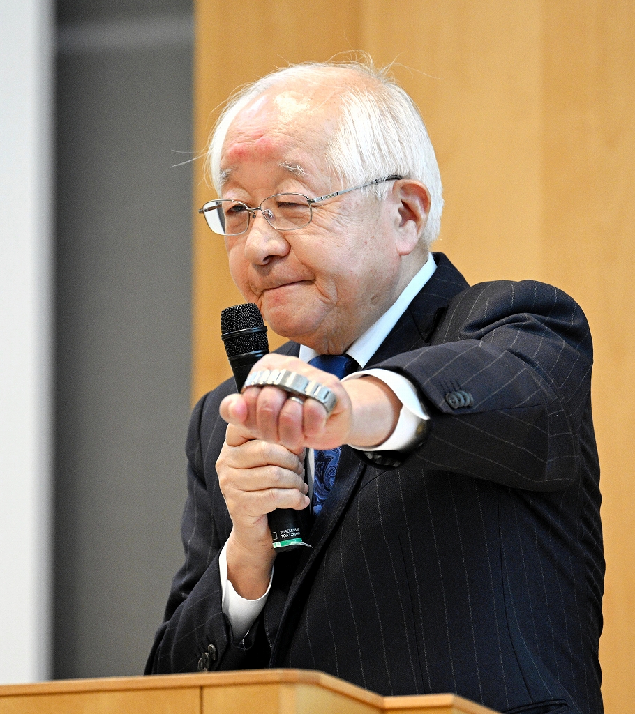 田崎史郎はなぜ重宝されるのか？経歴と政権中枢パイプの真相