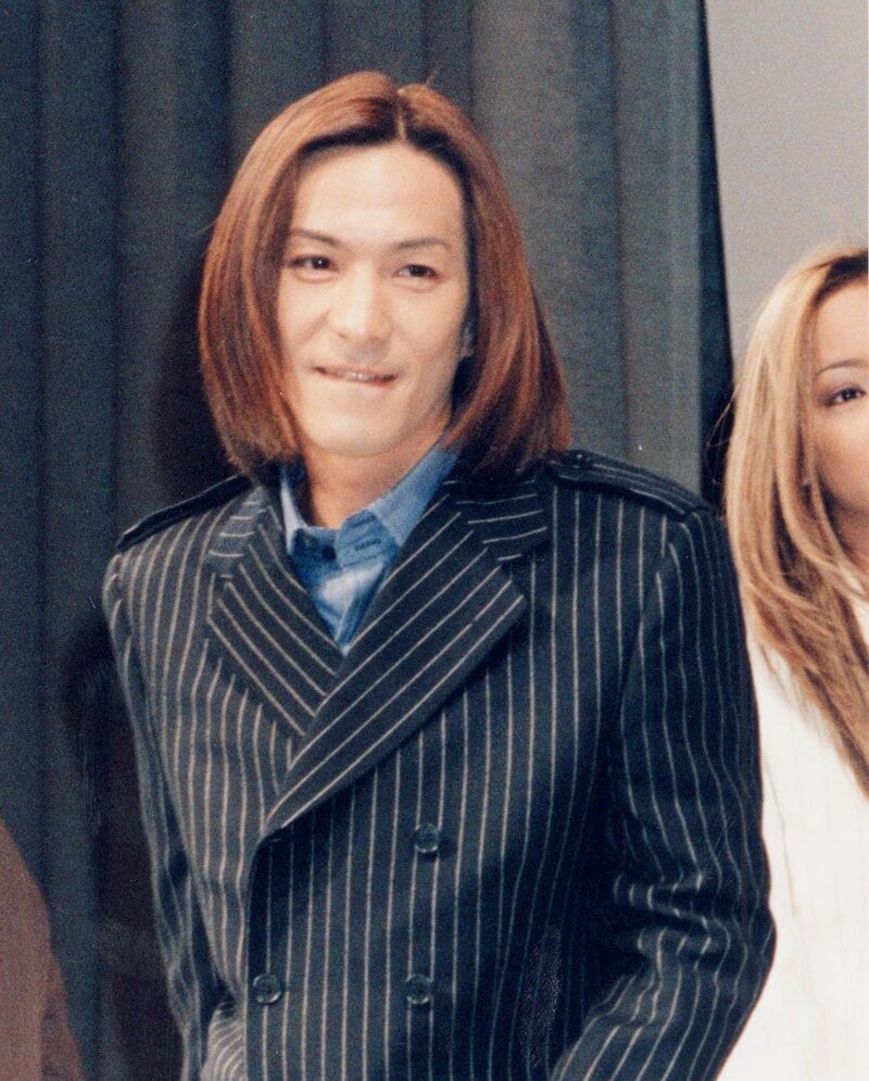 小室哲哉の金髪ロン毛はなぜ続く？激変したビジュアルと最新の真相