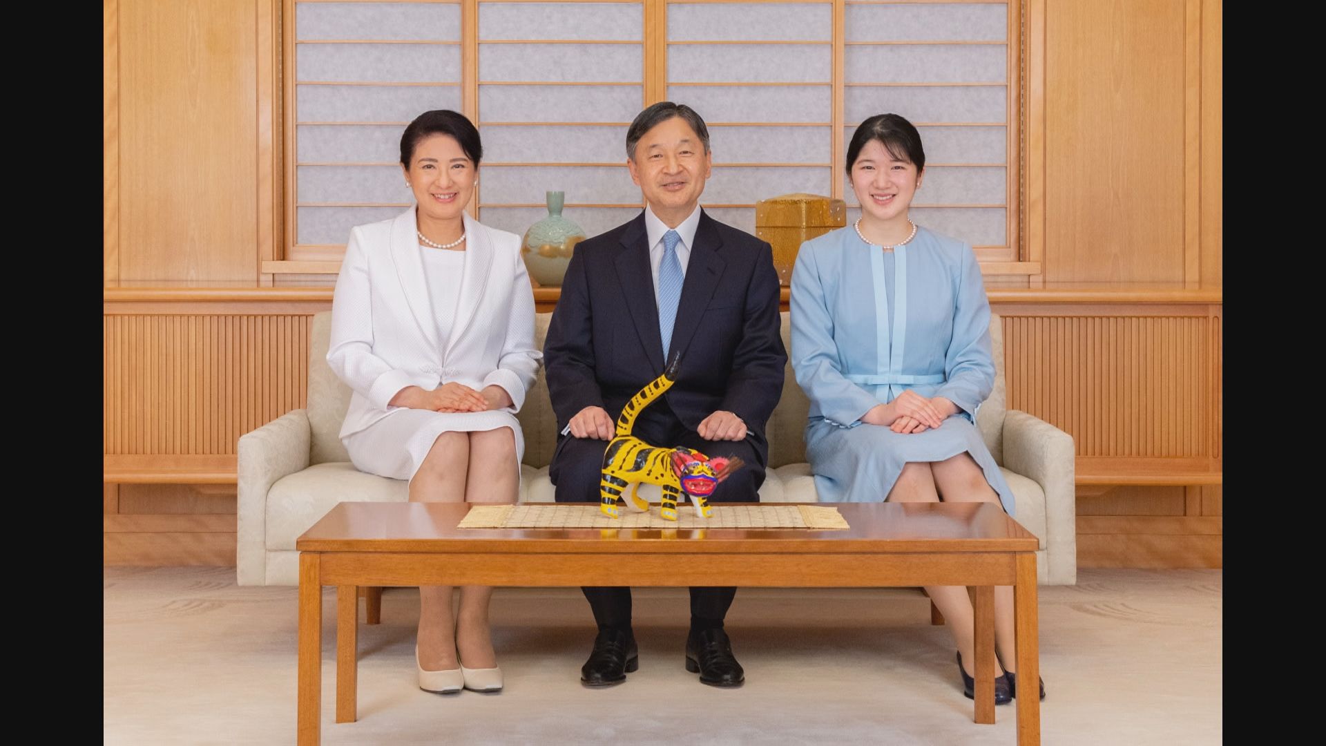愛子さまの一般参賀に絶賛の声！気品あふれるドレスとお手振りの真相