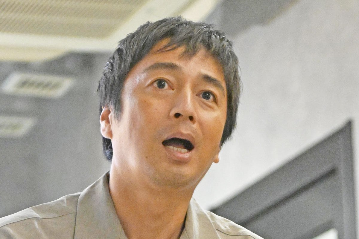徳井義実の年収は現在いくら？全盛期1億超からの復活劇と資産の真実