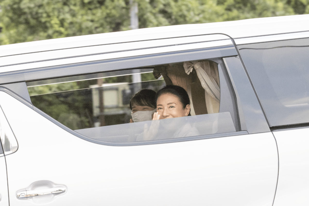 雅子さまの愛車秘話！伝説のカローラIiから御料車センチュリーの真相