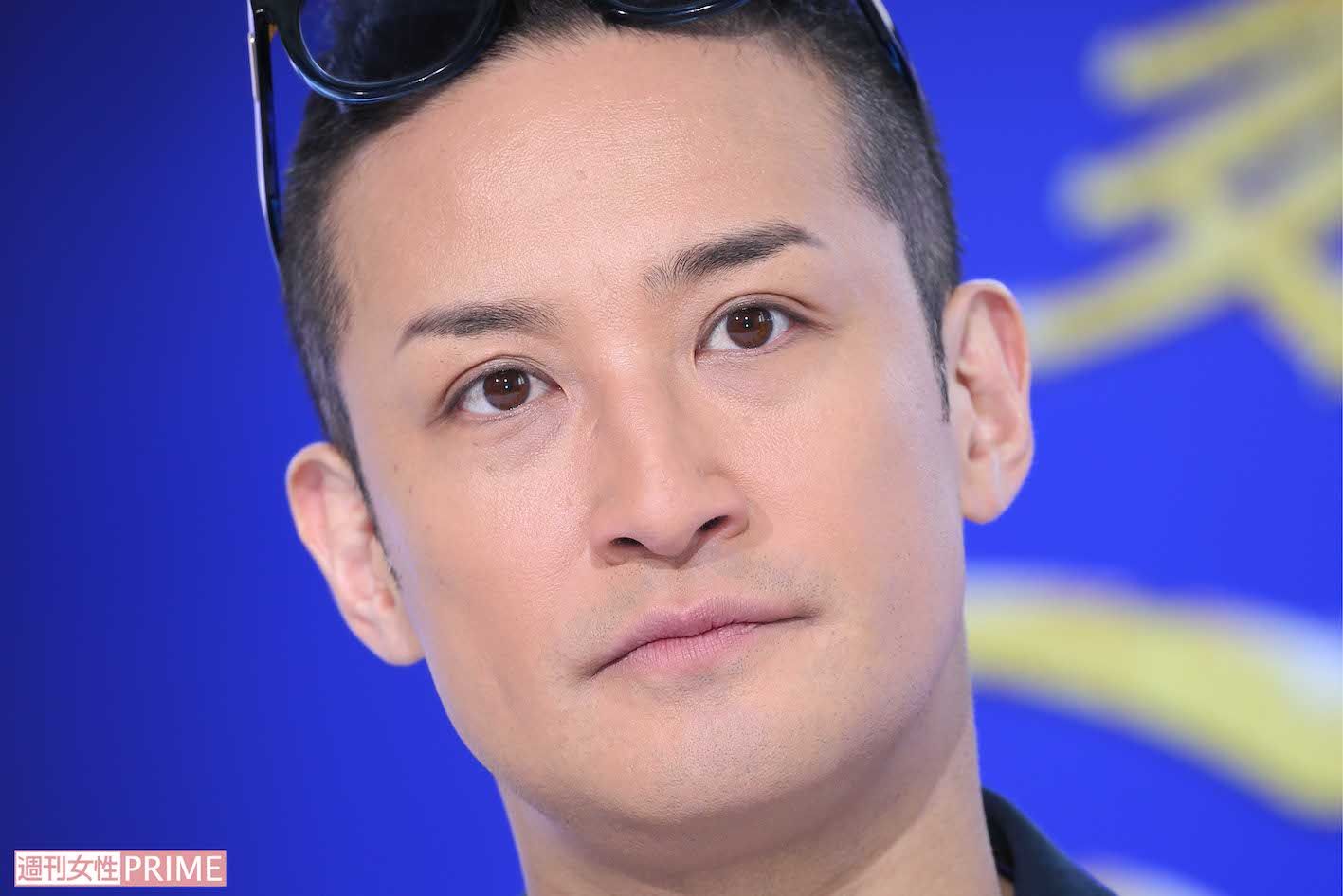 松岡昌宏の髪型徹底解剖！短髪ツーブロックから歴代スタイルの頼み方まで