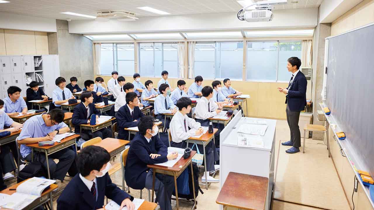 昭和鉄道高校の偏差値と就職実績｜運転士の確率と厳しい校則の真相