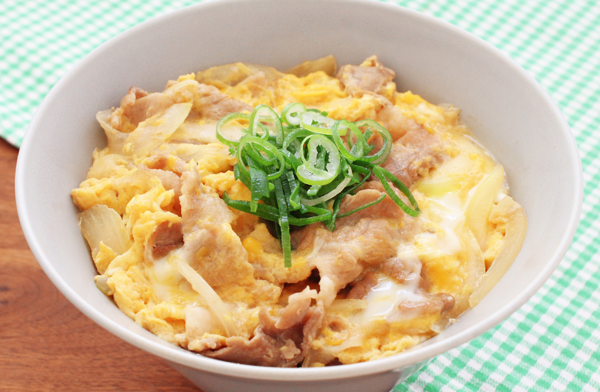 親子丼超えの絶品他人丼レシピ！ふわとろ卵とめんつゆ黄金比の極意