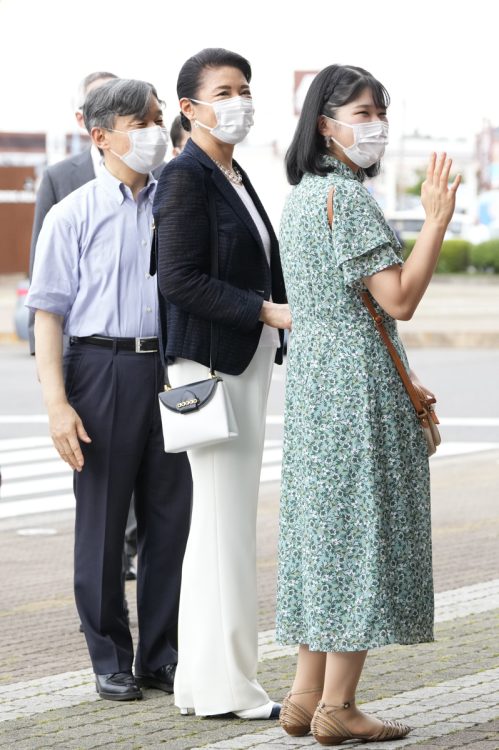 愛子さまのワンピースが話題！私服やご公務の愛用ブランド徹底解明