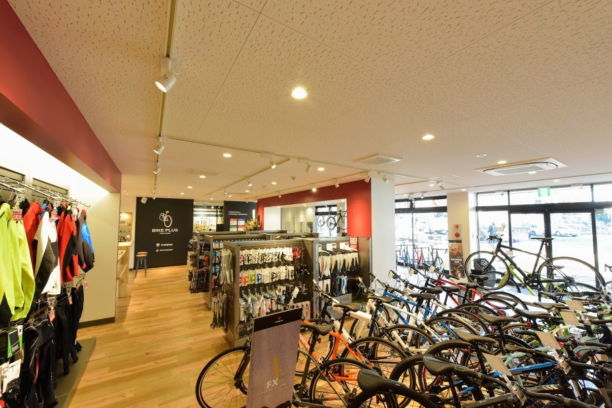 バイクプラス戸田彩湖店の評判と実力！試乗から工賃・愛車整備の全貌
