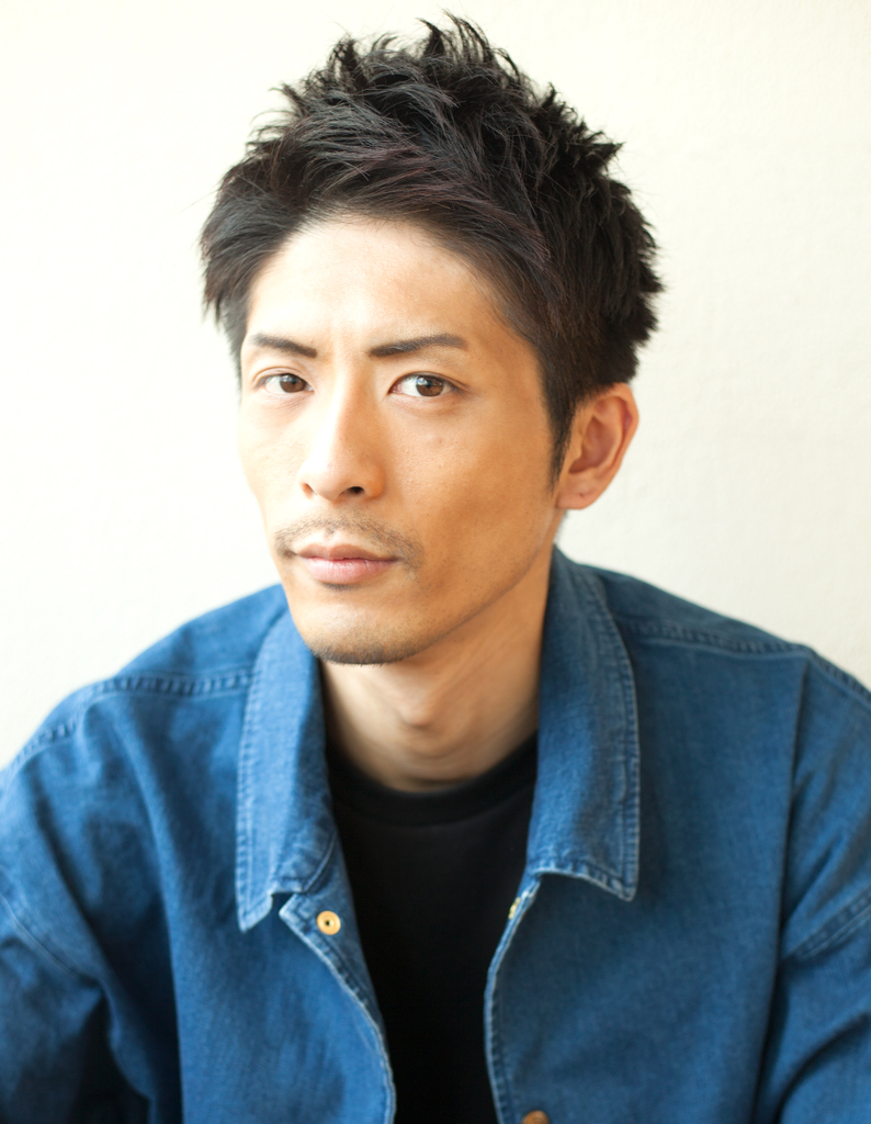 2026年「40代メンズショート」劇的変革：清潔感と知性を両立する大人の洗練ヘアトレンド最前線