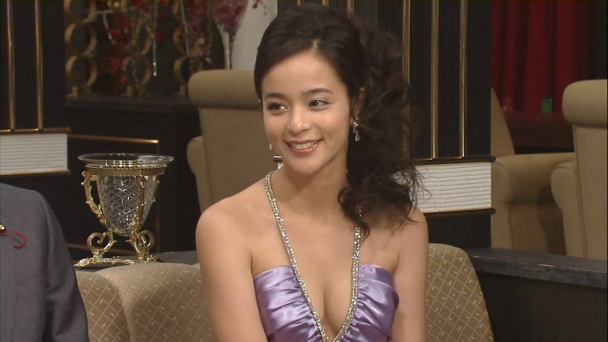 加藤ローサの過激な噂とグラビア真相｜現在の姿と美貌の理由を徹底解剖