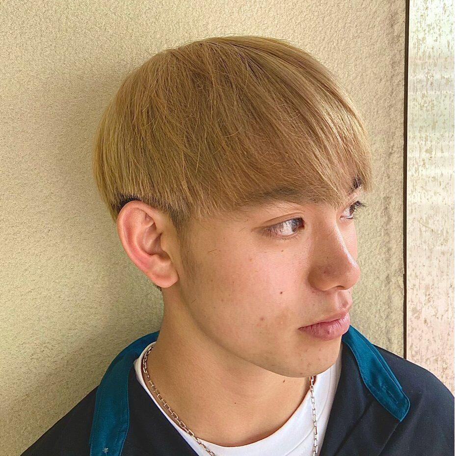 メンズミルクティーベージュ完全解剖｜似合う人の特徴と色落ちの真相
