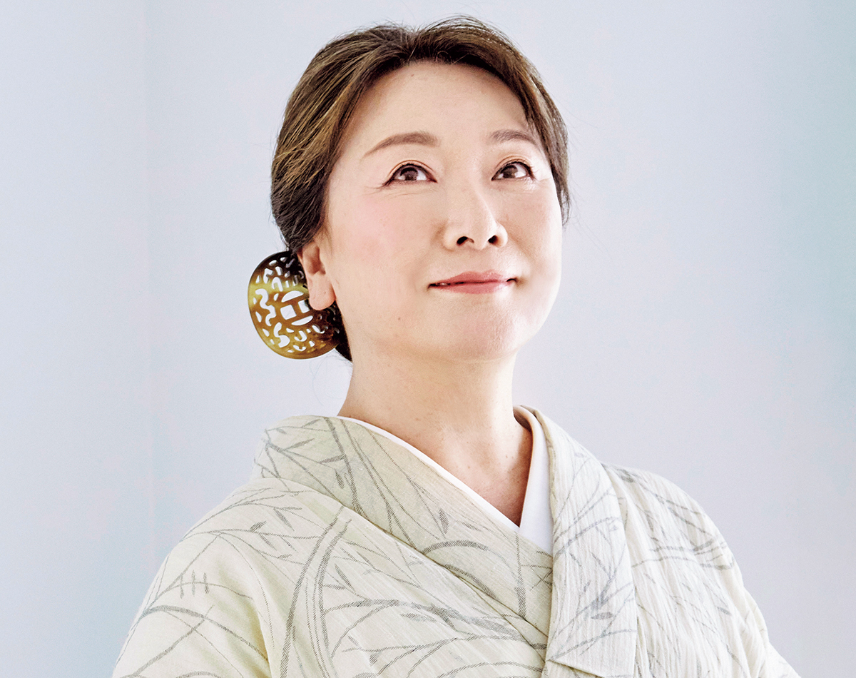 村山由佳の現在と波乱の半生｜結婚・母との確執から2026年最新作まで