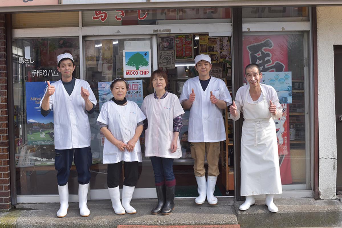 武藤精肉店の行列の真相に迫る！名物馬刺しと揚げたて惣菜のリアル評価