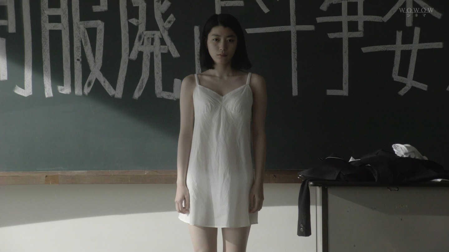 成海璃子の過激露出の真相とは？映画の濡れ場から現在まで徹底追跡