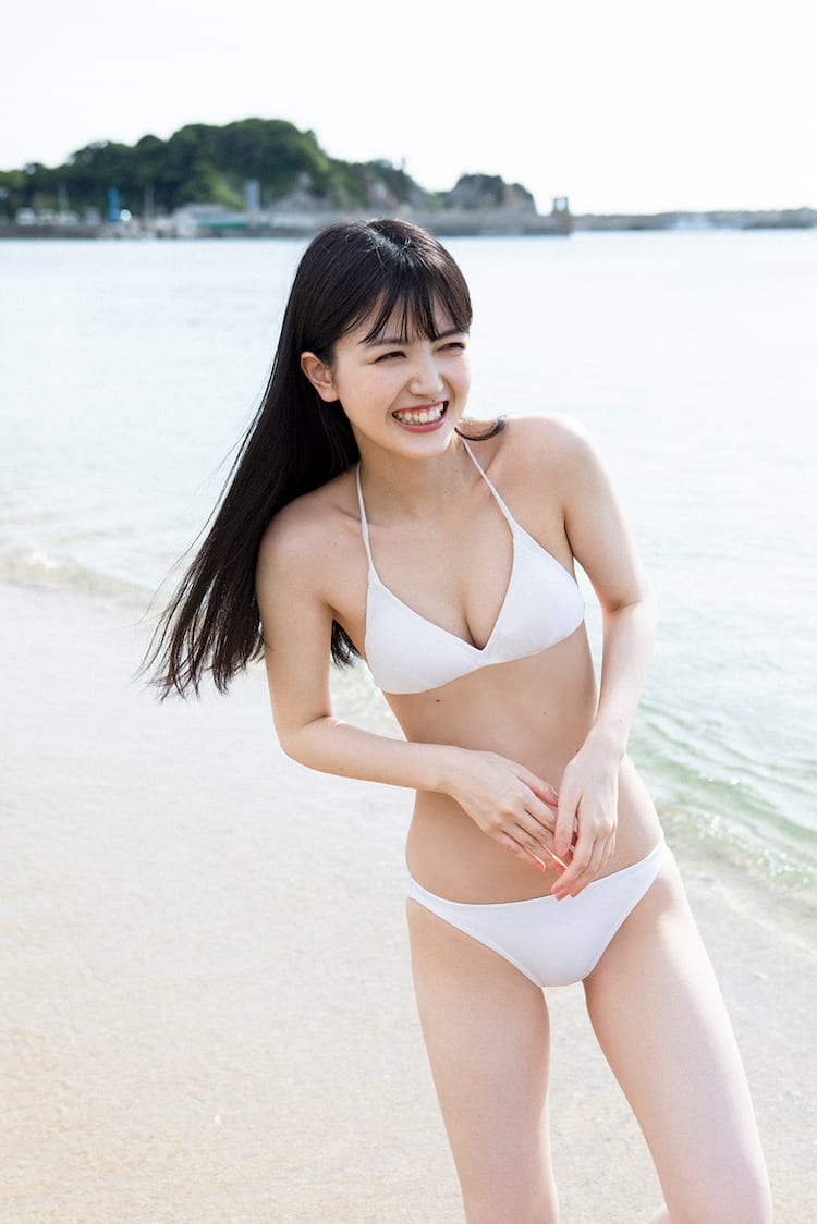 久保史緒里の水着解禁が呼んだ衝撃と絶賛！写真集『交差点』の全貌