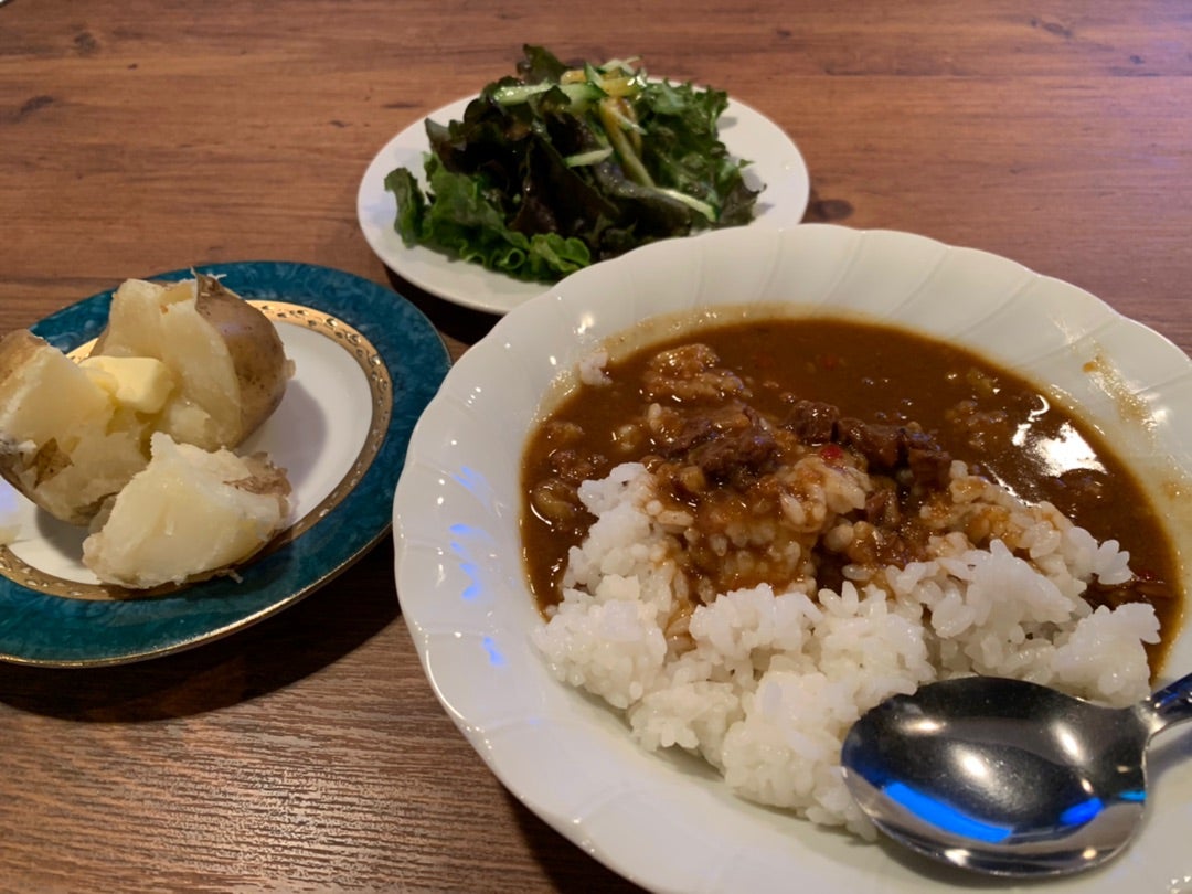 三代純歌のカレー店「ウィステリア」評判と現在｜噂の真相に迫る