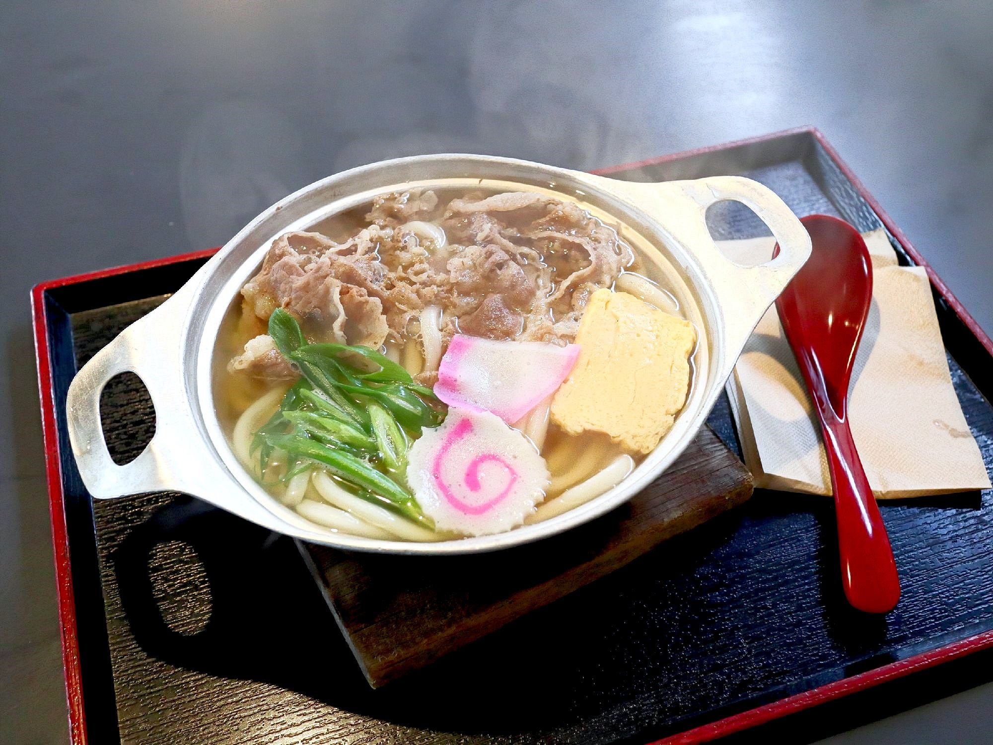 坂出「めんや七福 別邸」の全貌｜名物カレーうどんの真価と混雑攻略