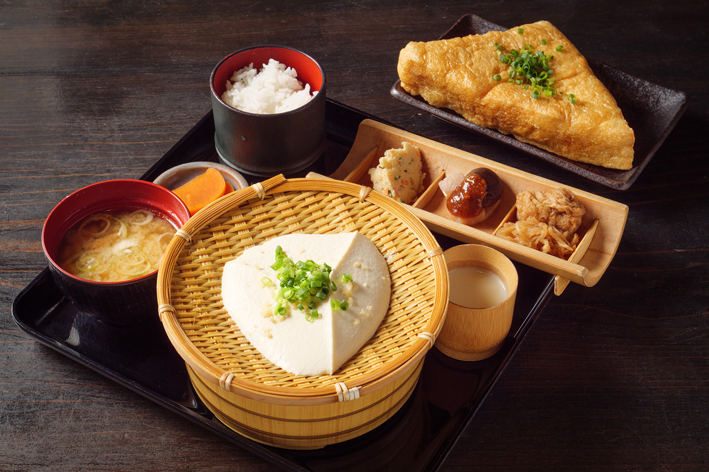 【熊本・小国】岡本とうふ店はなぜ人気？絶品定食と混雑を避ける裏ワザ完全版