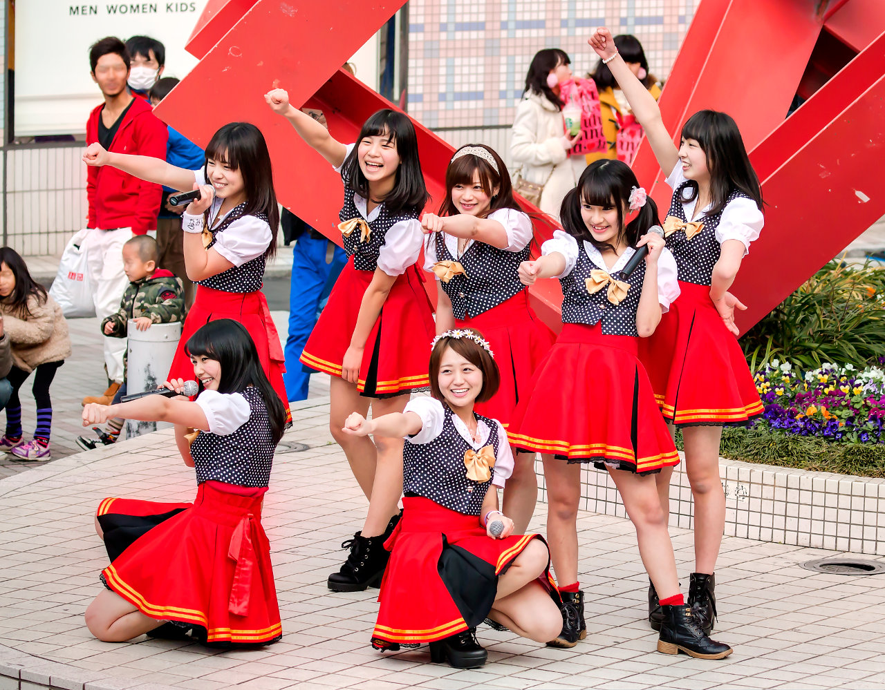 はしかんアイドル時代はなぜ伝説か？奇跡の一枚の舞台裏と解散真相
