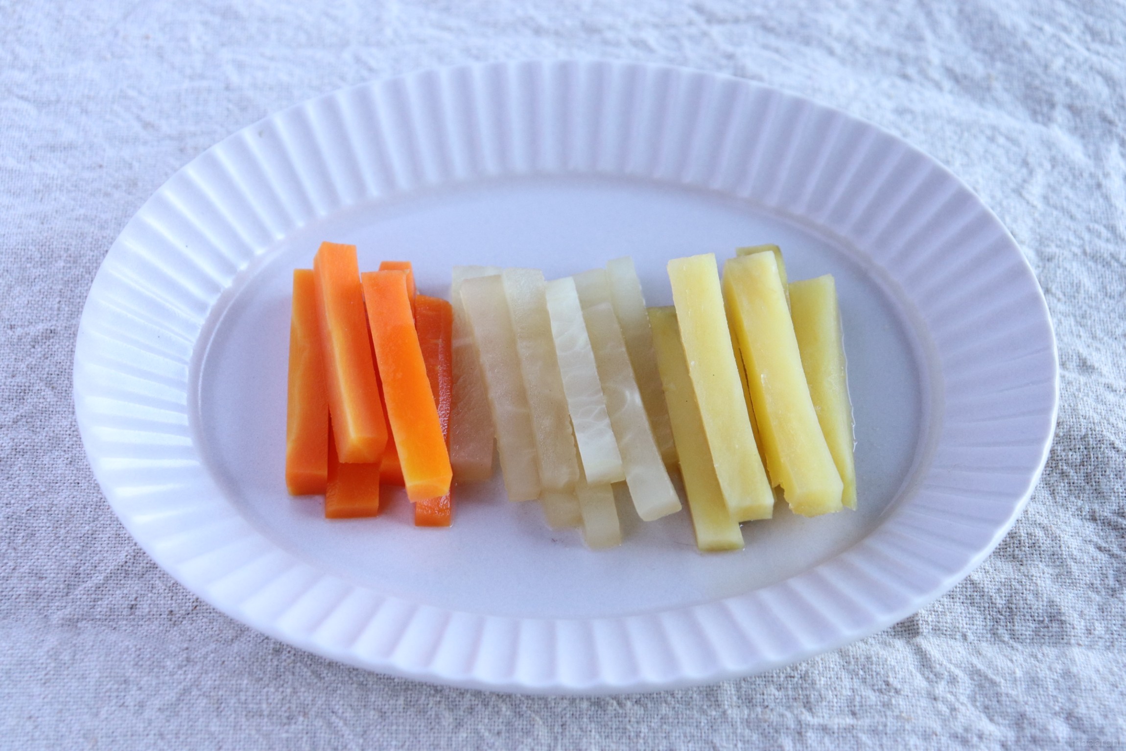 離乳食の手づかみ野菜スティック徹底攻略！固さ・レンジ時短と悩み解決