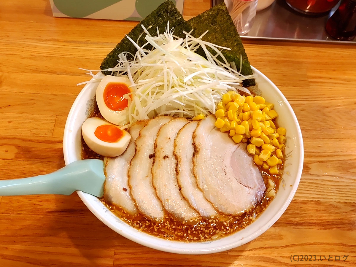 ラーメン三太はなぜ中毒者が続出するのか？濃厚豚骨のリアルな評判を徹底解説