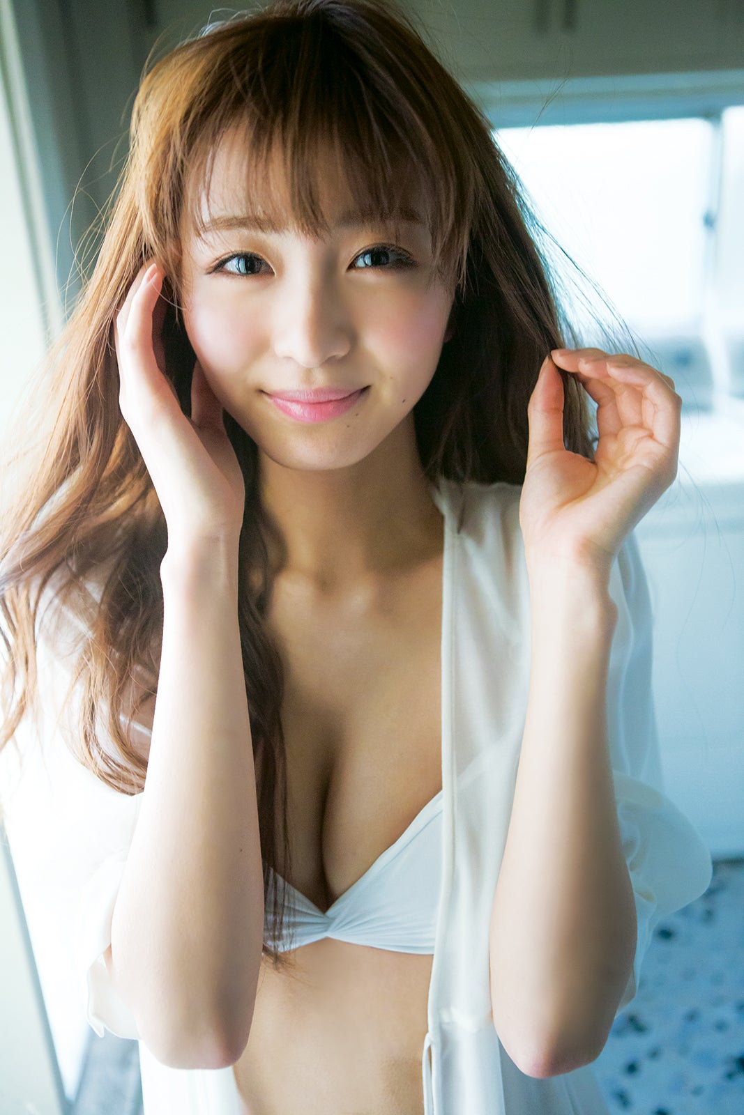 岡崎紗絵の美バストと抜群スタイルの真相｜推定カップ数と美の秘訣を徹底解剖