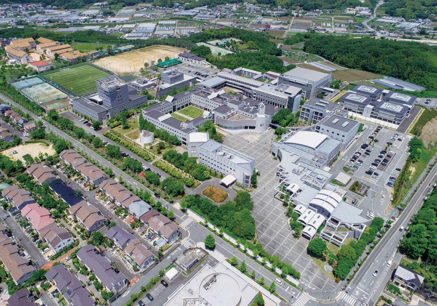 流通科学大学はやばい？Fランの噂と中内功の実学教育を徹底検証