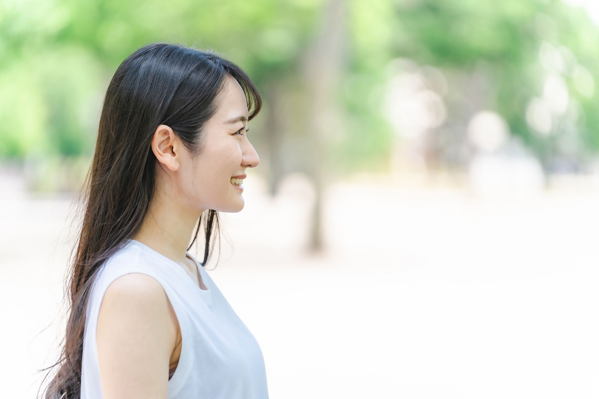 横顔が綺麗な人の共通点とは？Eライン黄金比と劇的改善法の真相