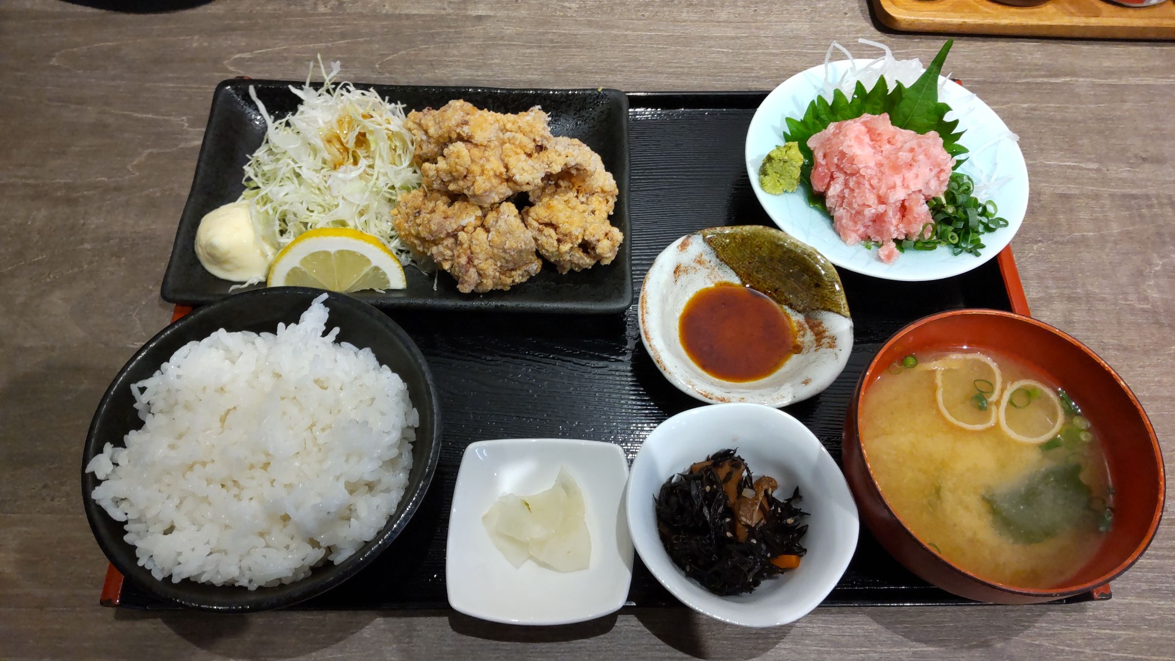 もみいち食堂の真相！海鮮丼の評判と混雑・待ち時間を徹底調査【2026】