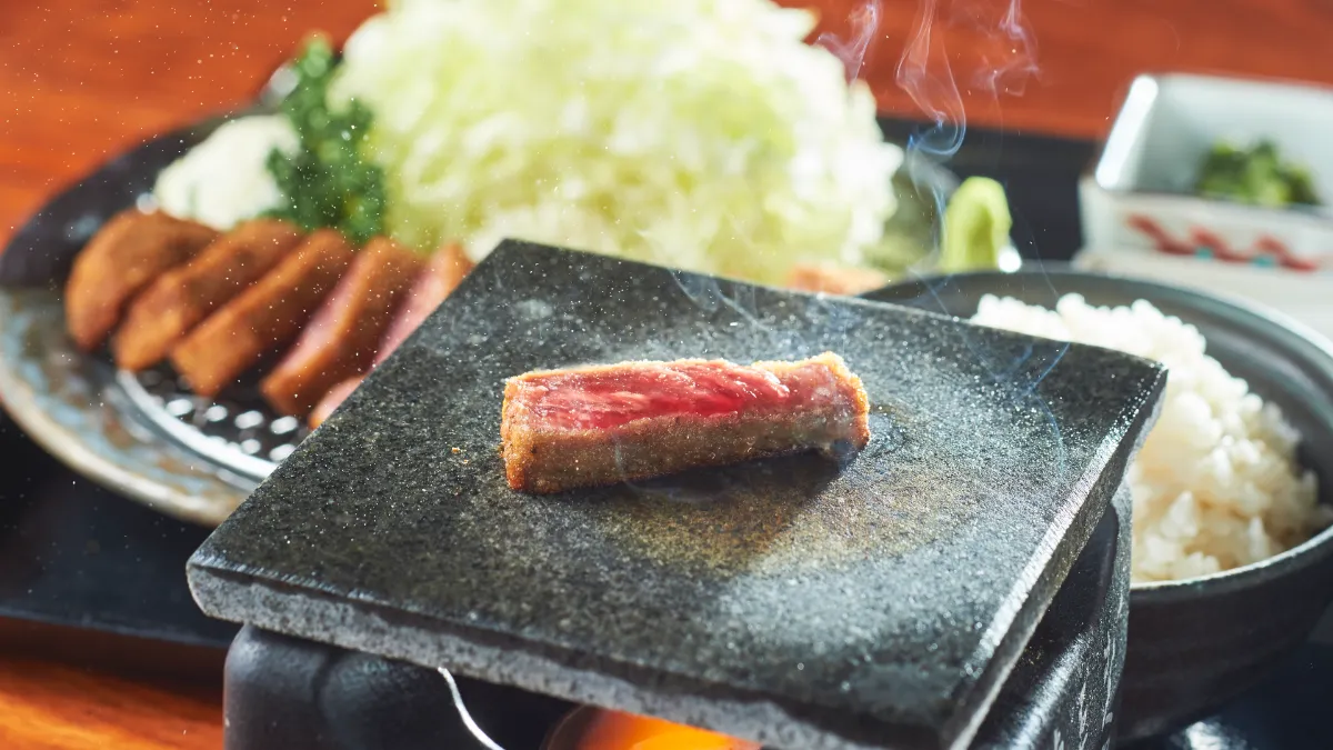 牛かつもと村の行列の秘密！待ち時間回避ワザや勝牛との違いを徹底解説