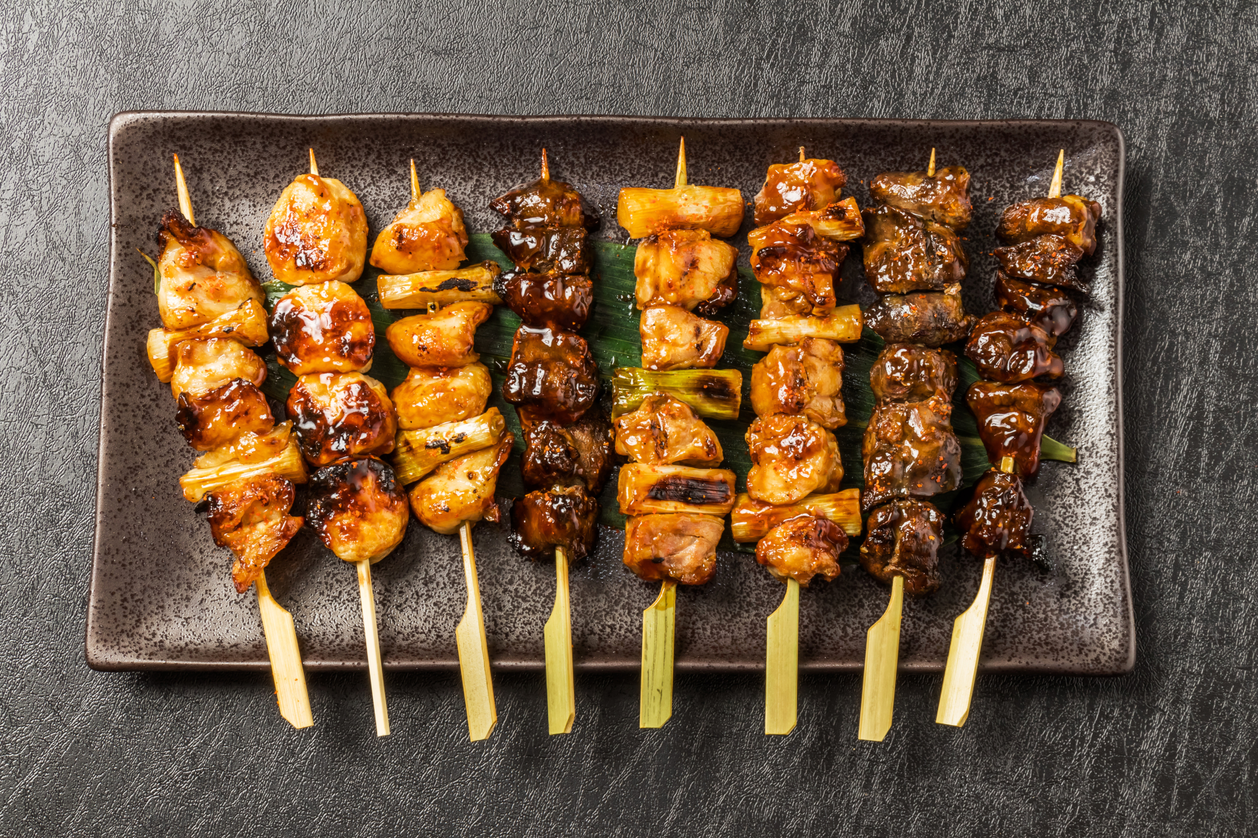 近くの美味しい焼き鳥屋を今すぐ発見！名店・深夜・持ち帰り徹底比較