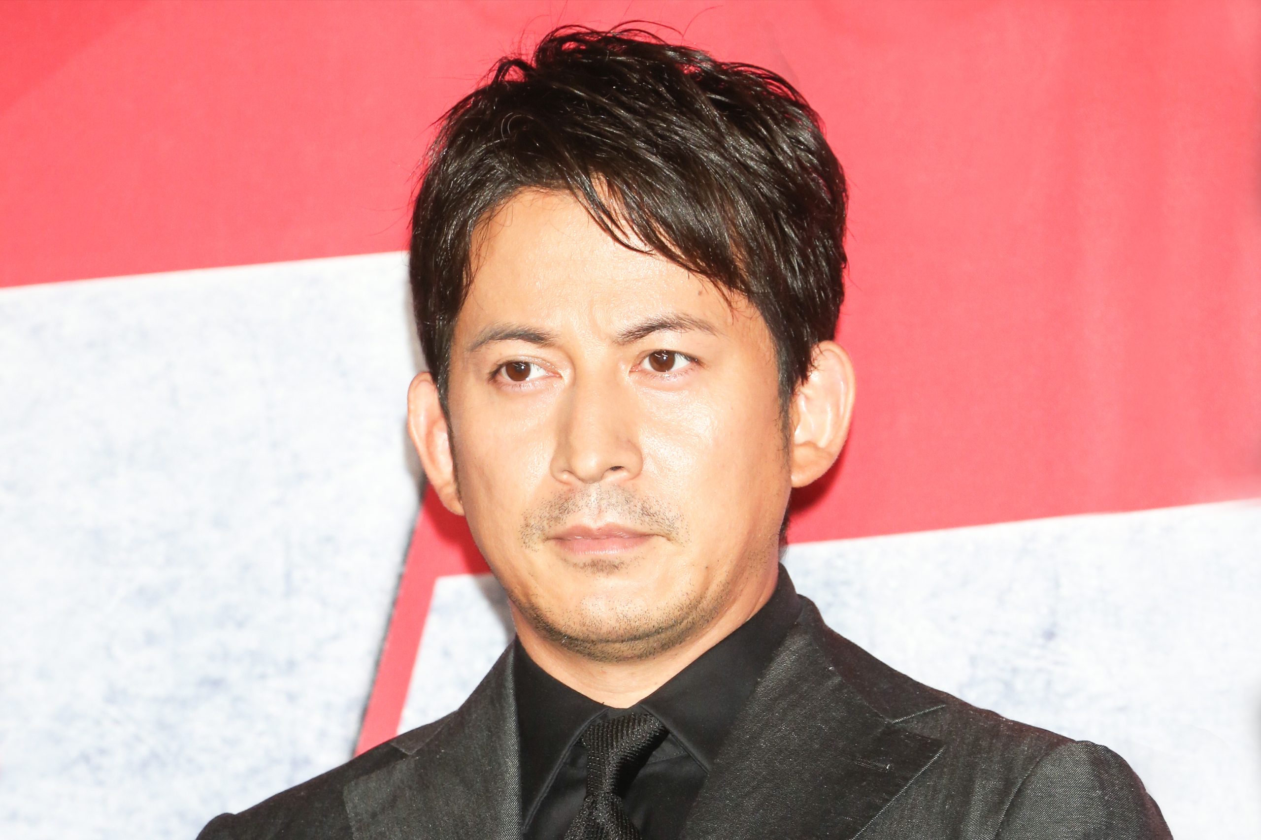 岡田准一の年齢は2026年現在で何歳？若さの秘訣と独立後の進化を解説