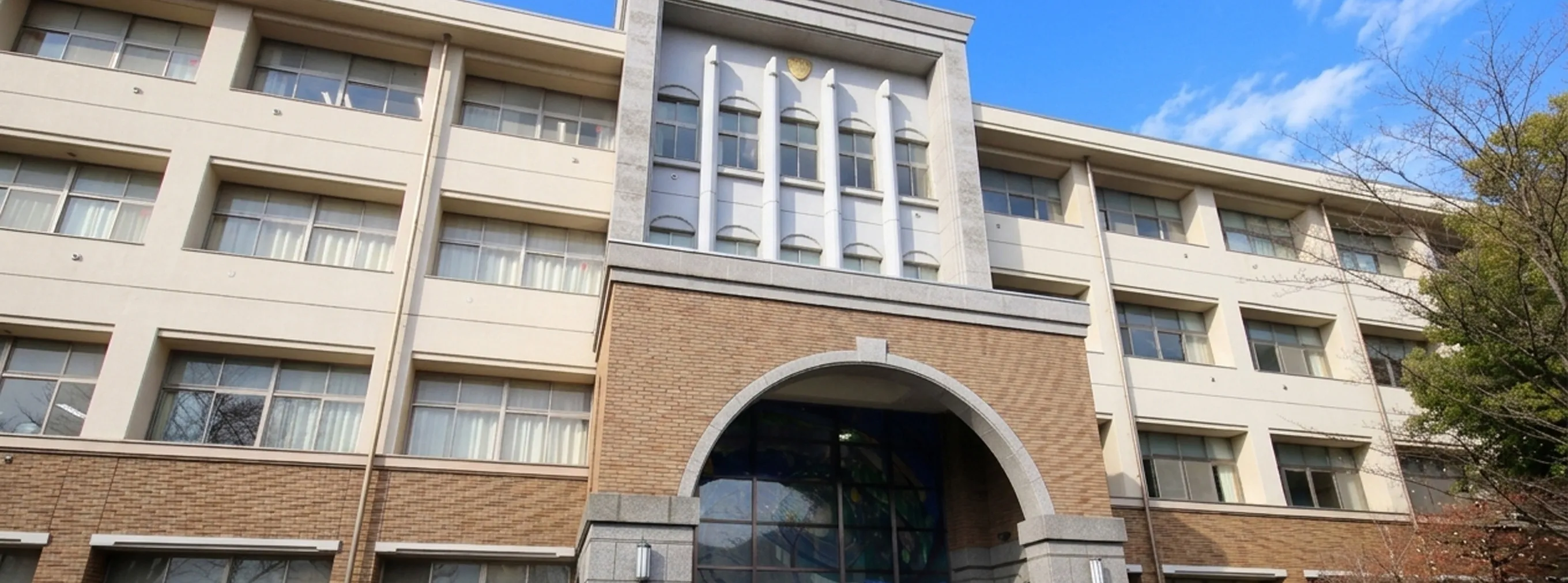 諏訪二葉高校のリアルな評判と偏差値｜再編下の進学実績と倍率を徹底解剖