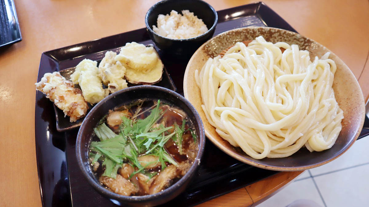 武蔵野うどん竹國東松山店を徹底調査！食べ放題の魅力と攻略法