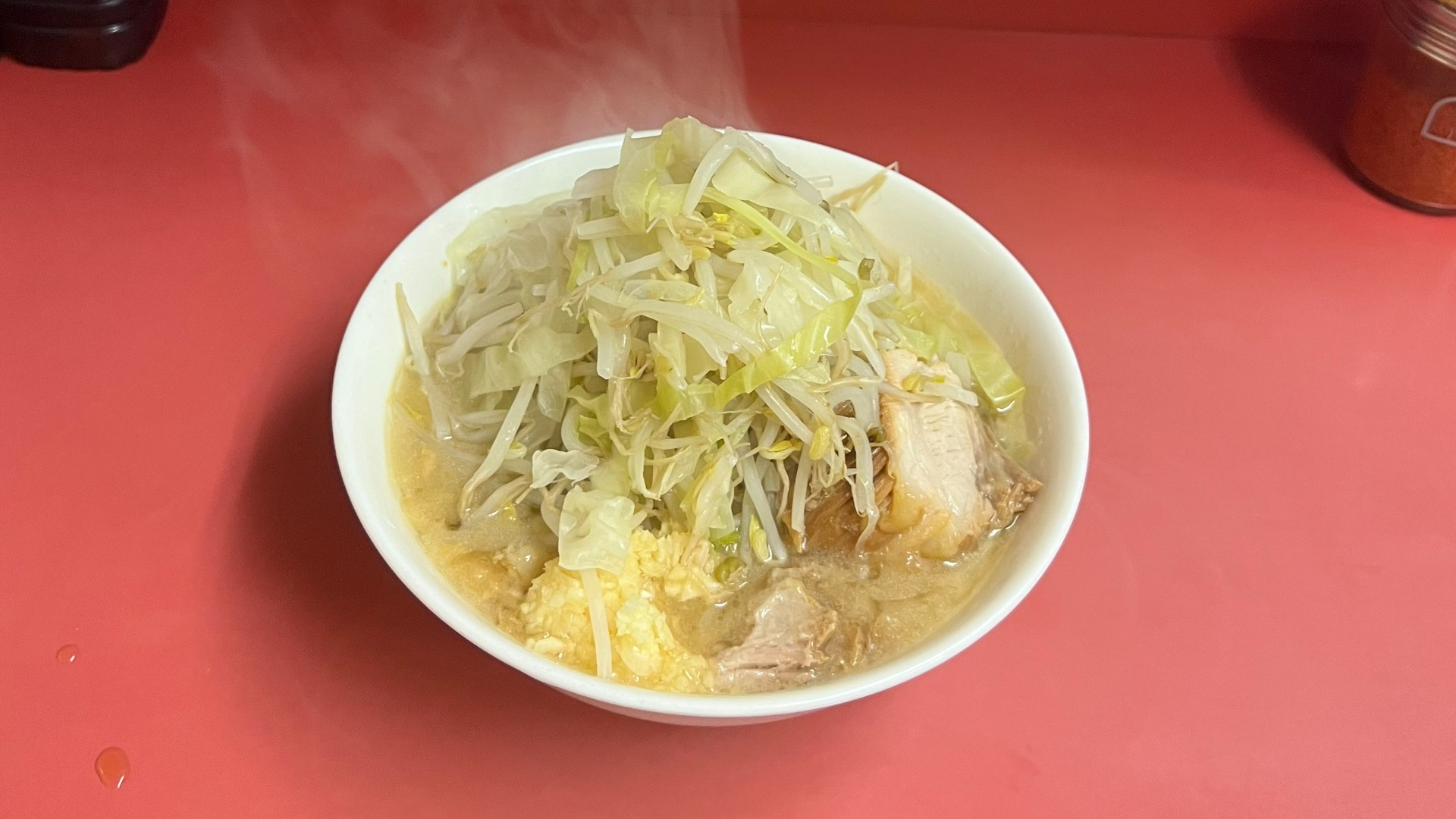 ラーメン二郎ひばりヶ丘駅前店の真相！並び方と神豚の魅力を徹底解剖