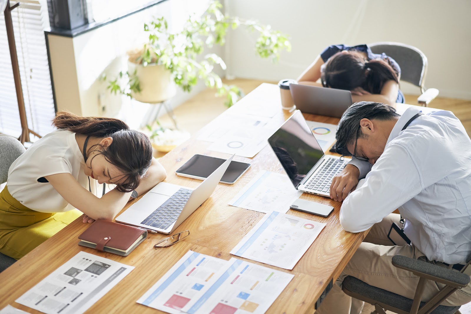ぶりっ子診断で暴く隠れたあざとさ！天然との違いと周囲のリアルな評判