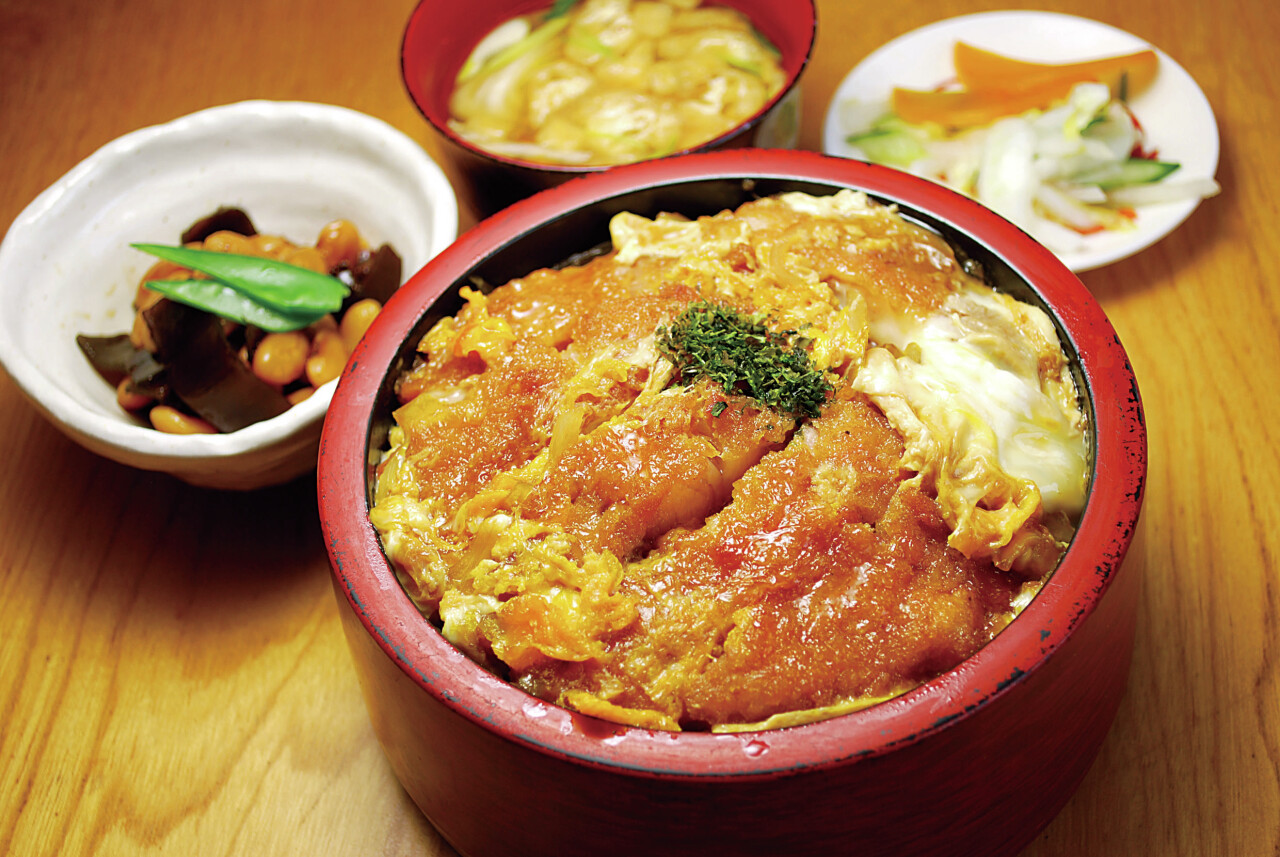 練馬の聖地「味の八珍亭」なぜ行列？人気メニューと閉店の噂の真相