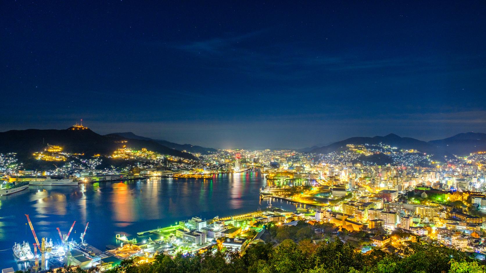 なぜ鍋冠山展望台は稲佐山より推されるのか？長崎夜景の穴場を徹底解剖