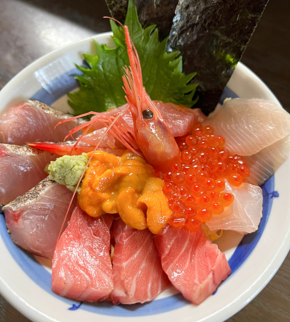 堺で海鮮ランチならここ！地元民絶賛の海鮮丼と行列店を徹底調査